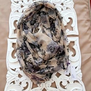 🆕 Floral Infinity Scarf